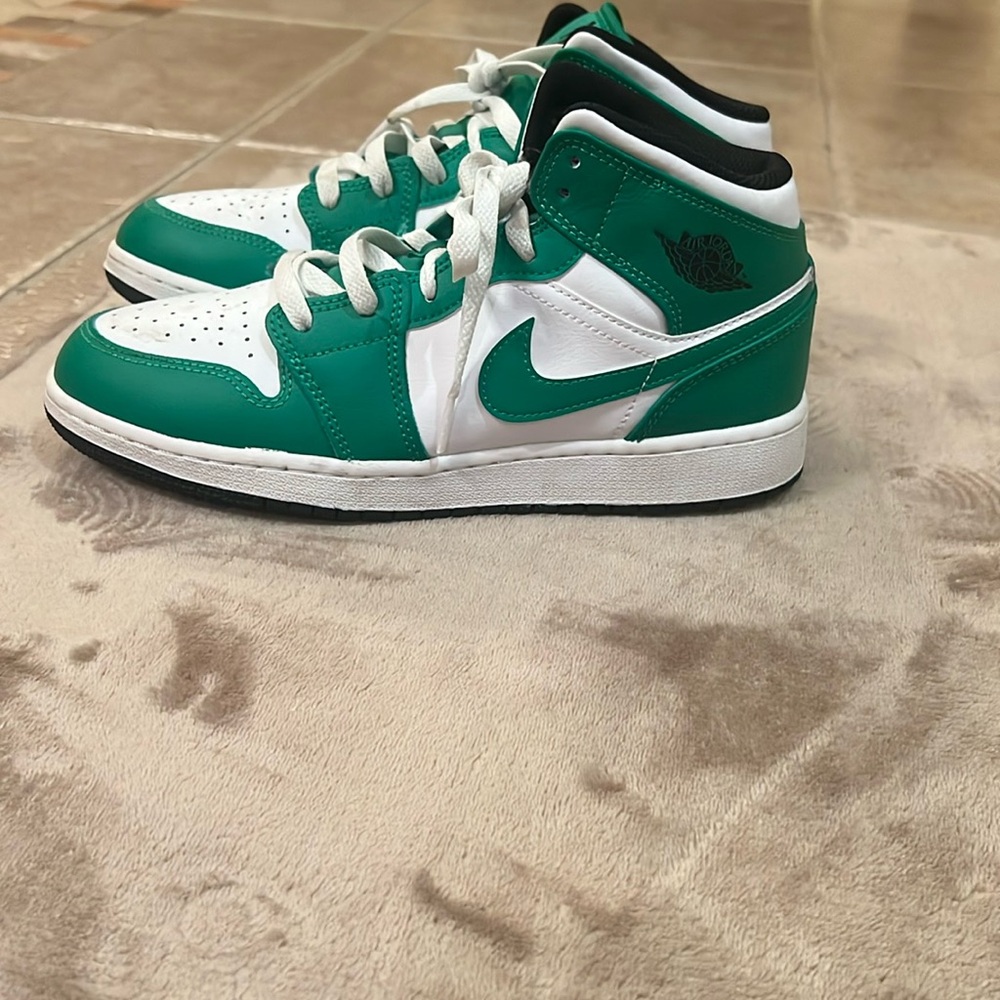 Air Jordan- mint condition